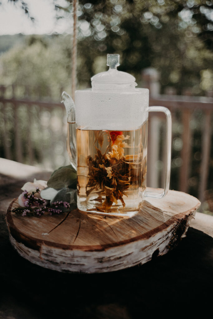 rituel de la fleur de thé