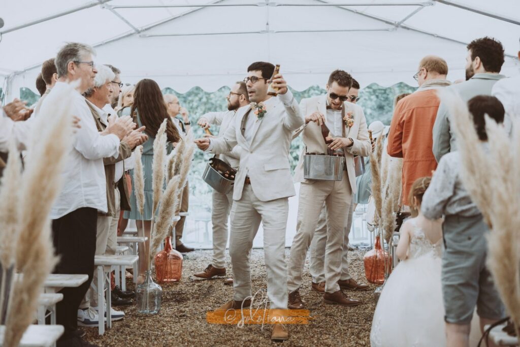 cérémonie laique mariage en touraine beer boy