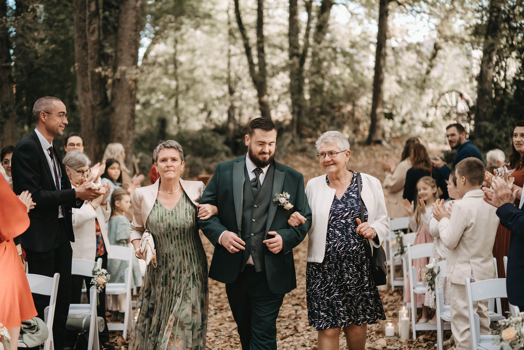 entrée mariage grand-mère